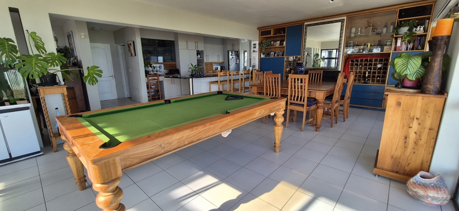 4 Bedroom Property for Sale in Van Riebeeckstrand Western Cape
